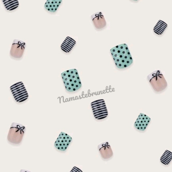 2/$16 Polka-dot & Stripe Press on Nails - Picture 5 of 15